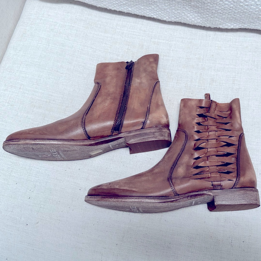 NEW BASKE "Cactus" Leather Woven Lattice Pattern Ankle Boots 40 US8.5-9 - Picture 3 of 11